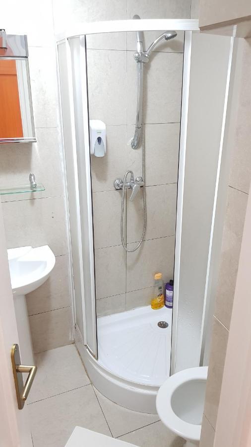 Global Downtown Apartments - Universitate - Balcescu بوخارست المظهر الخارجي الصورة